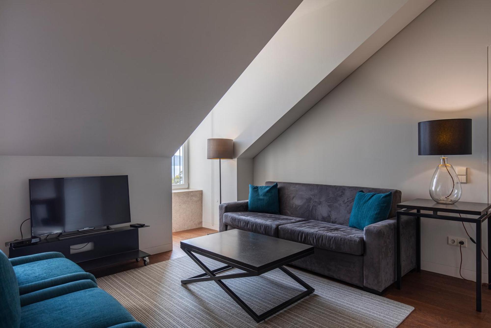 8 Building Apartments Лиссабон Экстерьер фото